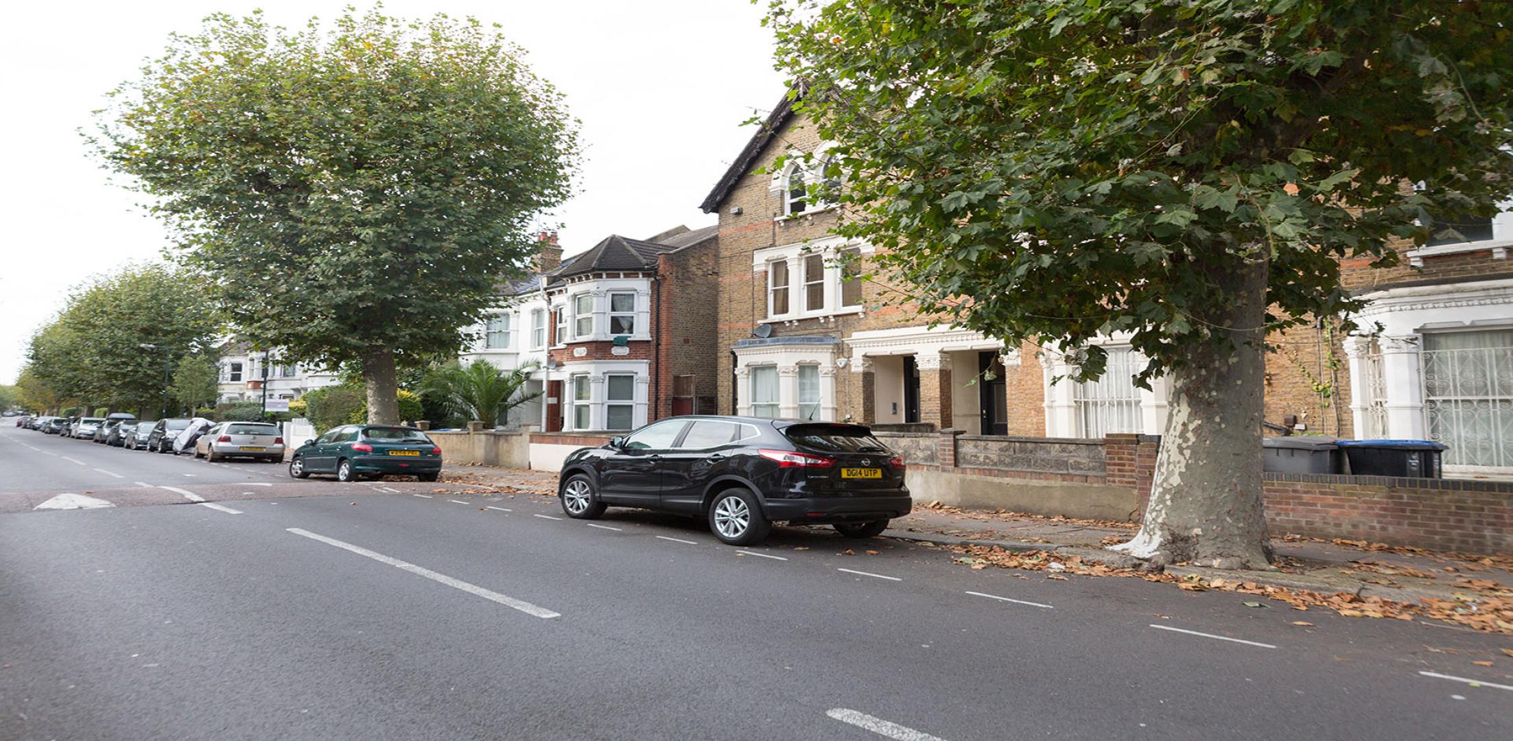 			2 Bedroom, 1 bath, 1 reception Flat			 Victoria Road, QUEENS PARK 